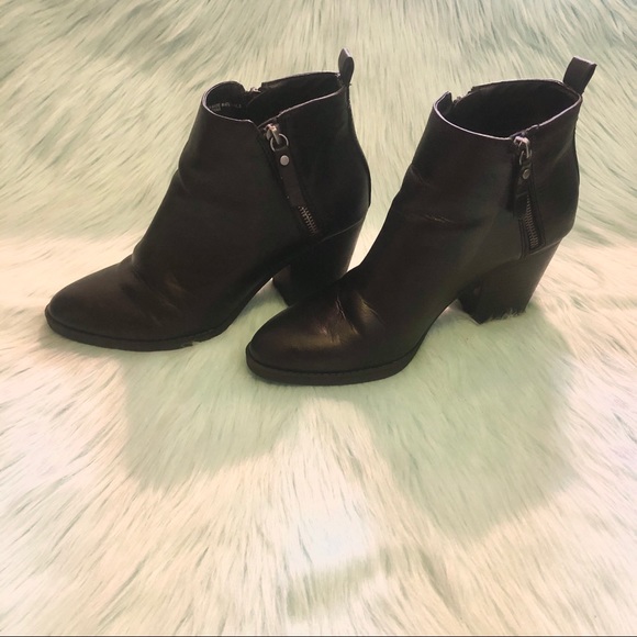 Sz. 9 Black Ankle Boots - Picture 3 of 16